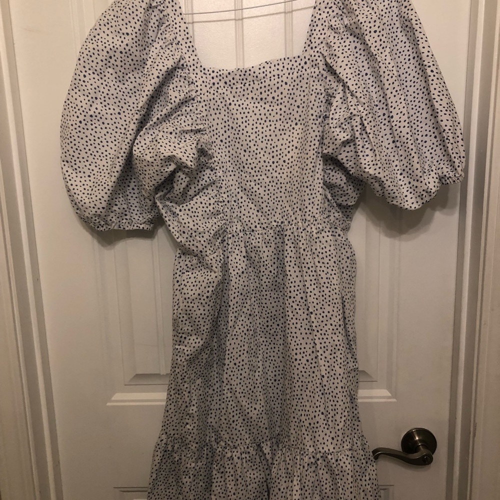 White poplin girls dress with small blue dot pattern size XL, never worn